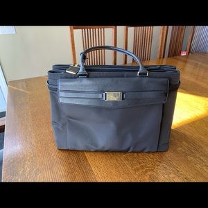 Tumi tote
